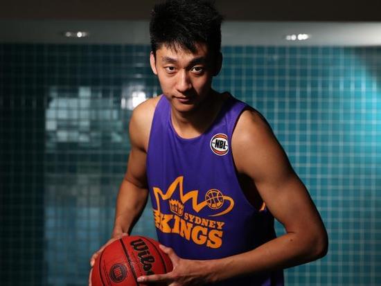 足球装备网：科技巨头甲骨文公司有望成为切尔西胸前广告赞助商