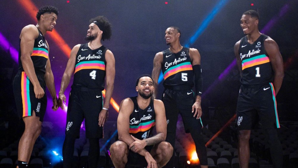 阿劳霍启程赴特拉维夫休整，弗里克称属私人事务