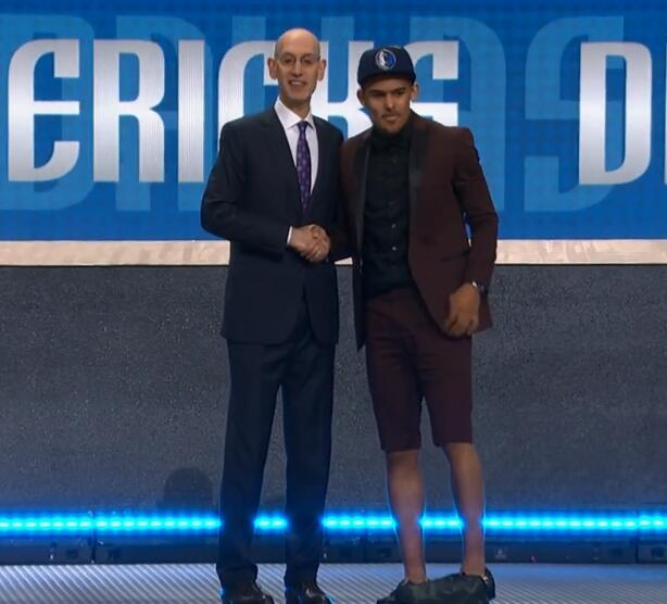 篮球——CBA常规赛：上海久事胜天津先行者