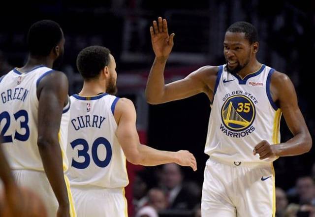 2016 回顾：芝加哥小熊队在总决赛 1-3 落后下连扳三场，终结百年魔咒