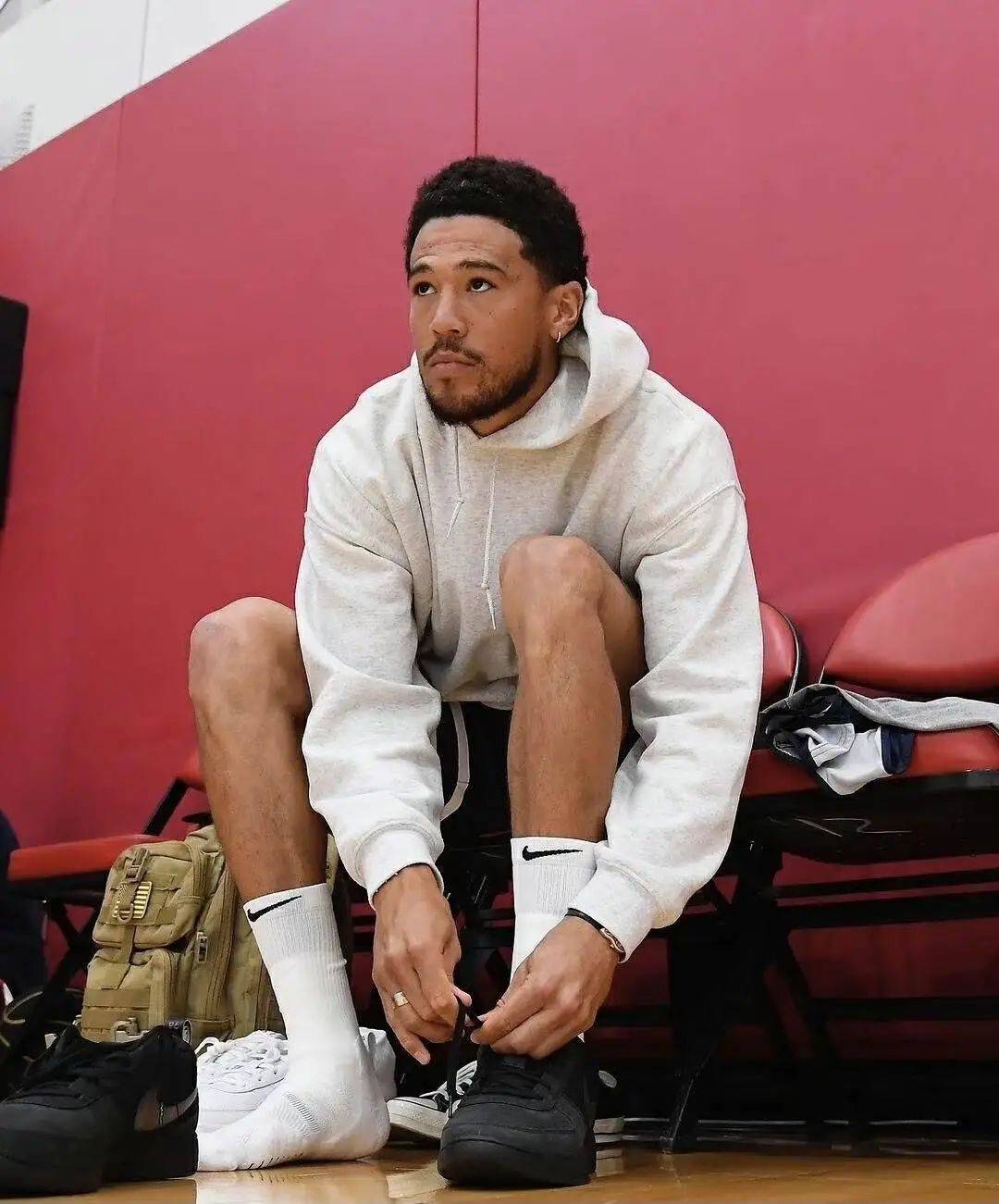 SE推出《最终幻想7RE》爱丽丝1／4手办：2026年开订！