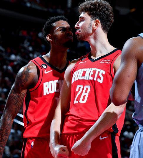 老鹰vs掘金伤病报告：杰伦·约翰逊＆波神出战成疑